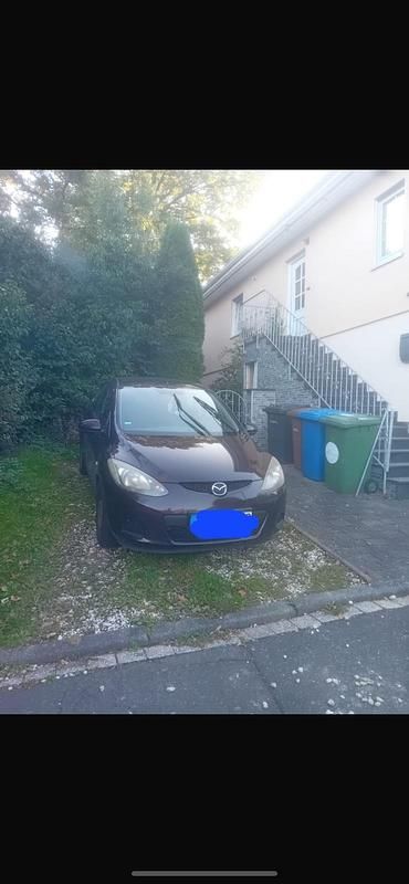 Andere farben Gebraucht 2009 Mazda 2 Independence Kleinwagen | 300 € (Superpreis) - Bild 1/4