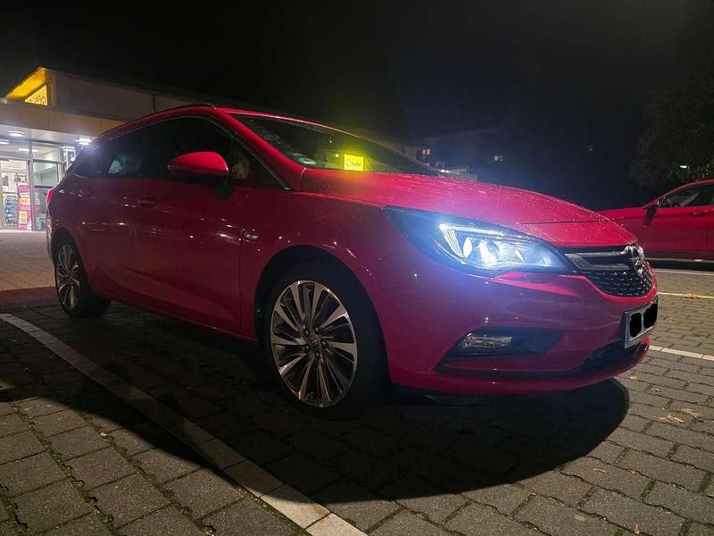 Gebraucht Opel Astra Dynamic 136 PS (100 kW) 2016 Rot Kombi