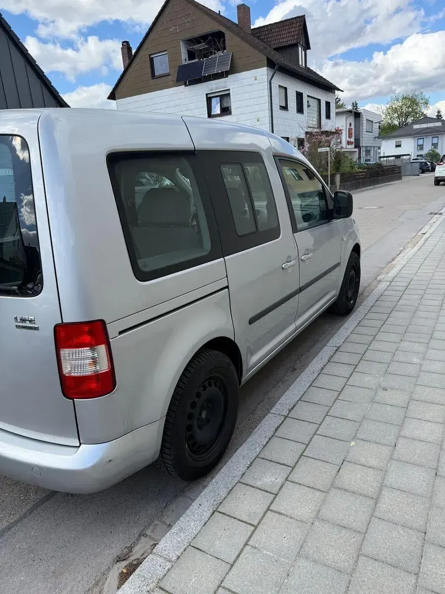 Gebraucht VW Caddy Life 109 PS (80 kW) 2006 Silber Van / Kleinbus