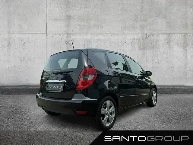 Gebraucht Mercedes A160 Avantgarde 95 PS (69 kW) 2011 Schwarz Limousine