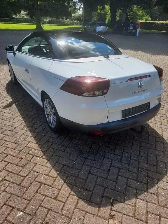 Gebraucht Renault Mégane Cabriolet Luxe 131 PS (96 kW) 2010 Weiß Cabrio