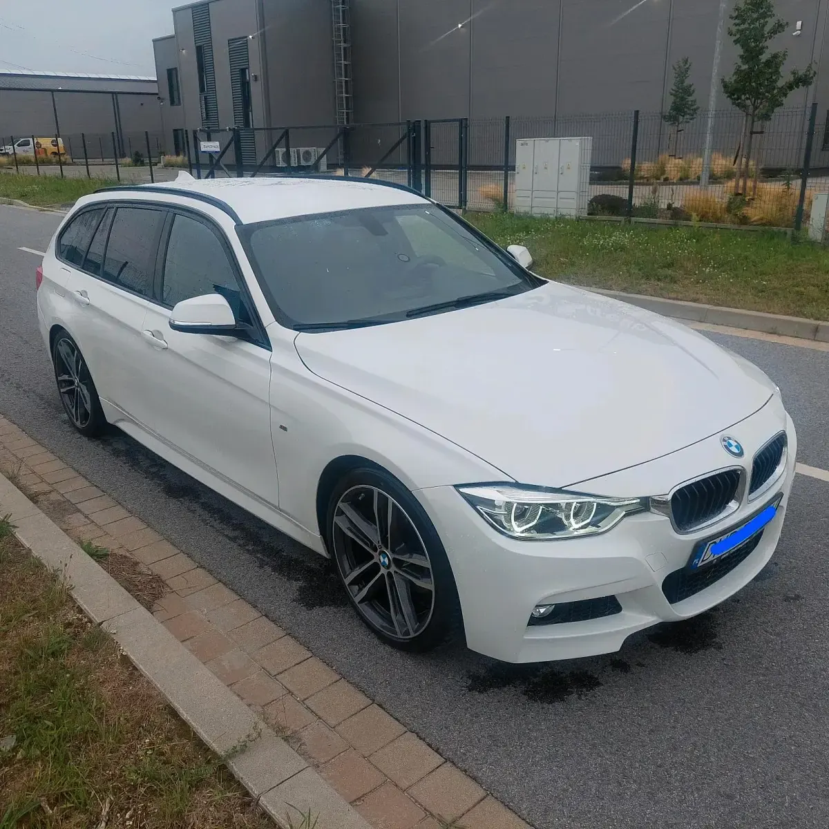 Gebraucht BMW 320 M Sport 190 PS (139 kW) 2018 Weiß Kombi