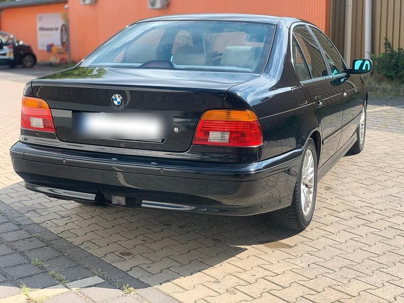 Gebraucht BMW 525 193 PS (141 kW) 2000 Schwarz Limousine