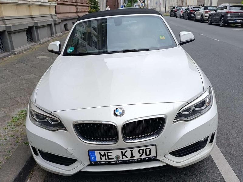 Weiß Gebraucht 2016 BMW 218 Cabrio | 15.500 € (Guter Preis) - Bild 1/4