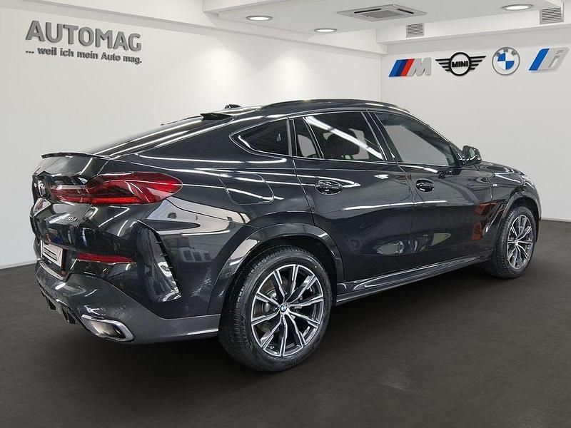 Gebraucht BMW X6 M Sport 298 PS (219 kW) 2025 Black sapphire SUV