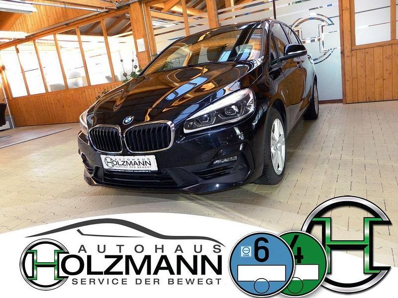 Schwarz Gebraucht 2018 BMW 218 Active Tourer Advantage Van / Kleinbus | 12.490 € (Superpreis) - Bild 1/4