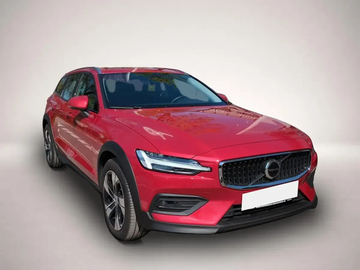 Gebraucht Volvo V60 CC Plus 197 PS (144 kW) 2024 Manufacturer Kombi