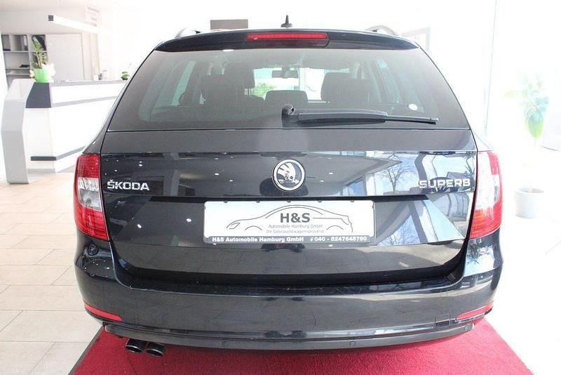 Gebraucht Skoda Superb 170 PS (125 kW) 2014 Schwarzmagic perleffekt Kombi