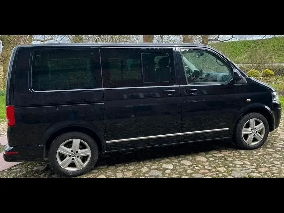 Gebraucht VW Multivan Highline 179 PS (131 kW) 2010 Schwarz Van / Kleinbus