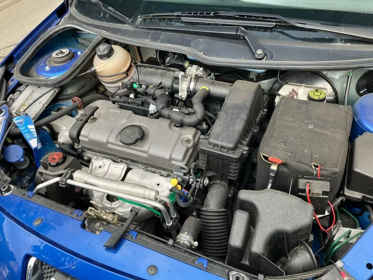 Gebraucht Peugeot 206 73 PS (53 kW) 2012 Blau Limousine