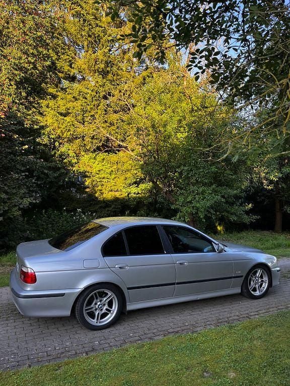 Gebraucht BMW 525 M Sport 193 PS (141 kW) 2002 Silber Limousine