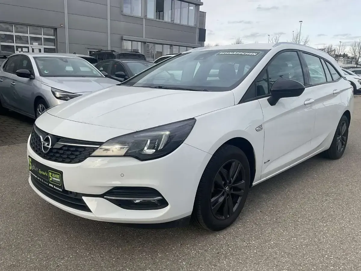 Używany Opel Astra Design & Tech 131 KM (96 kW) 2021 Biały Kombi