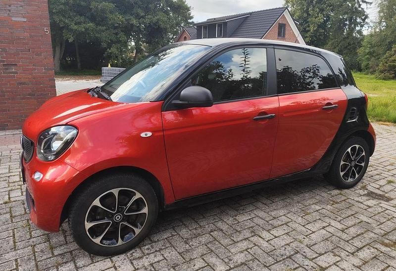 Rot Gebraucht 2018 Smart ForFour Electric Drive Kleinwagen | 8.950 € (Fairer Preis) - Bild 1/4