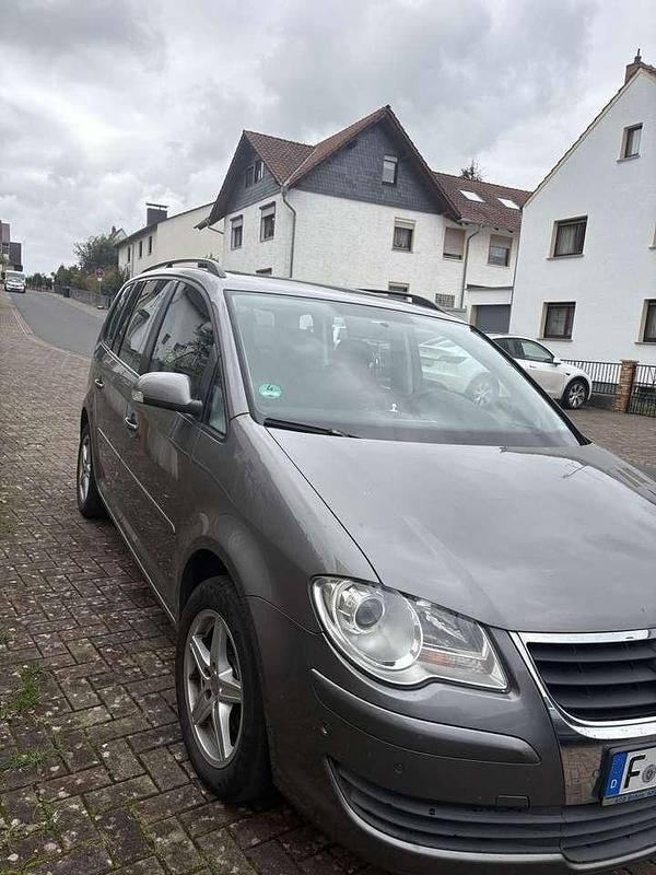 Gebraucht VW Touran Freestyle 140 PS (102 kW) 2009 Grau Van / Kleinbus