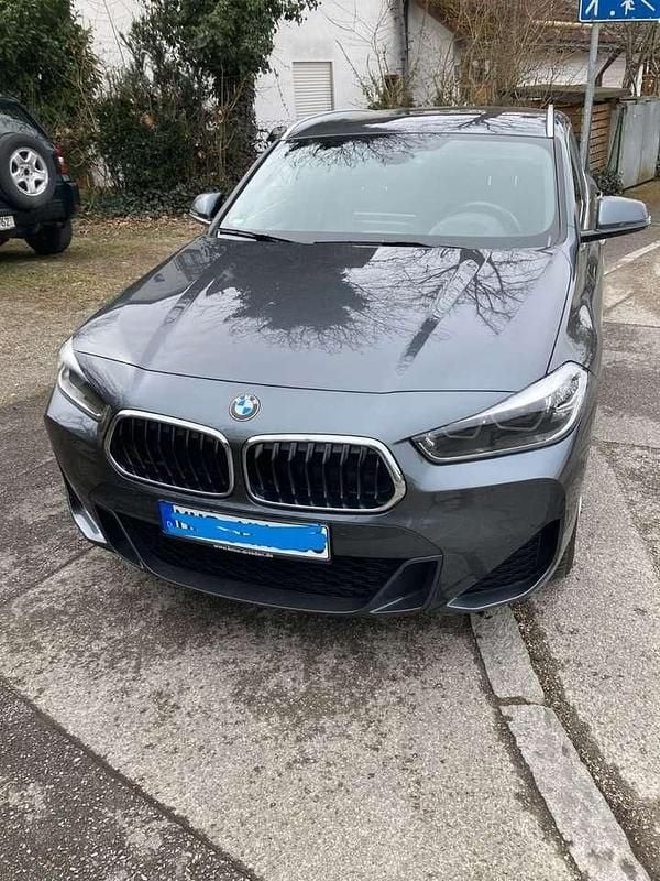 Grau Gebraucht 2020 BMW X2 Sport Line SUV | 26.500 € (Fairer Preis) - Bild 1/4