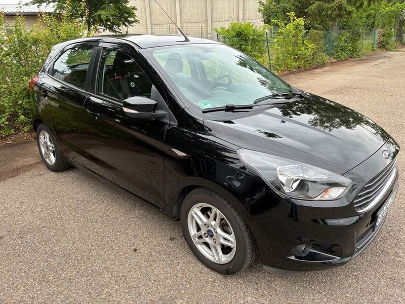 Schwarz Gebraucht 2017 Ford Ka Kleinwagen | 9.349 € (Fairer Preis) - Bild 1/4