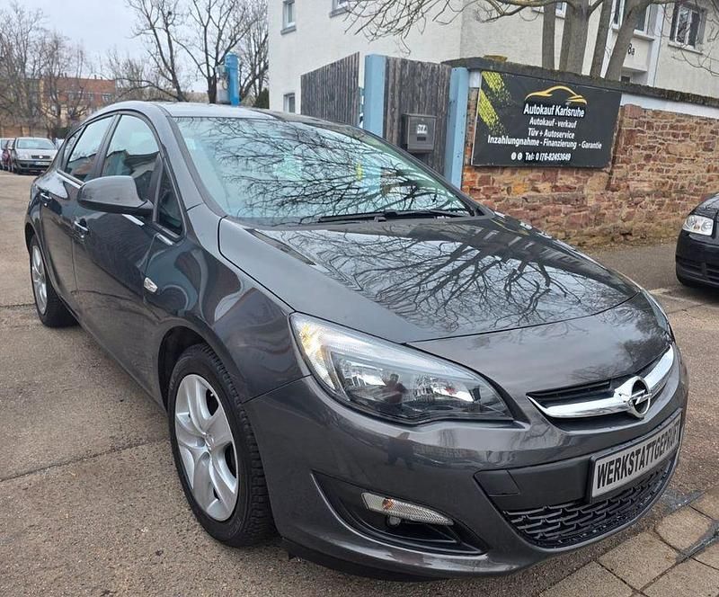 Gebraucht Opel Astra Selection 110 PS (80 kW) 2014 Grau Limousine
