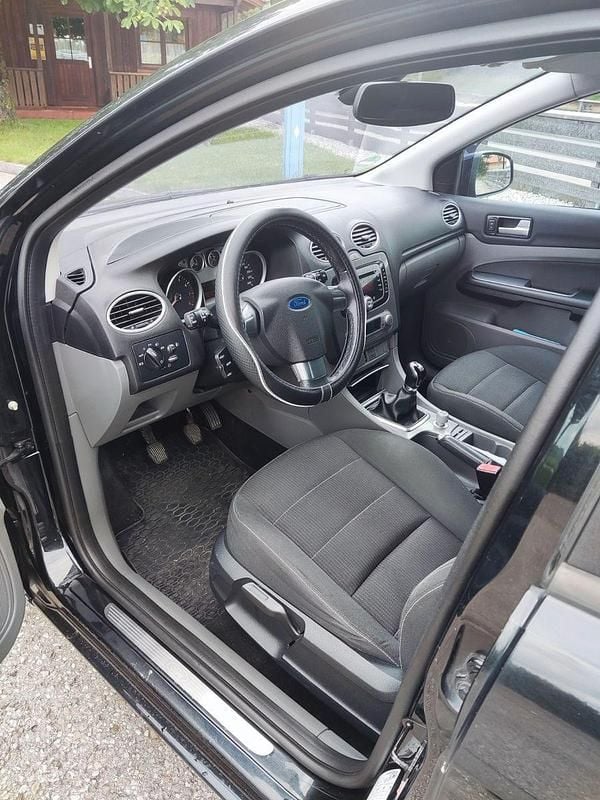 Usata Ford Focus Style 145 CV (106 kW) 2008 Nero Berlina