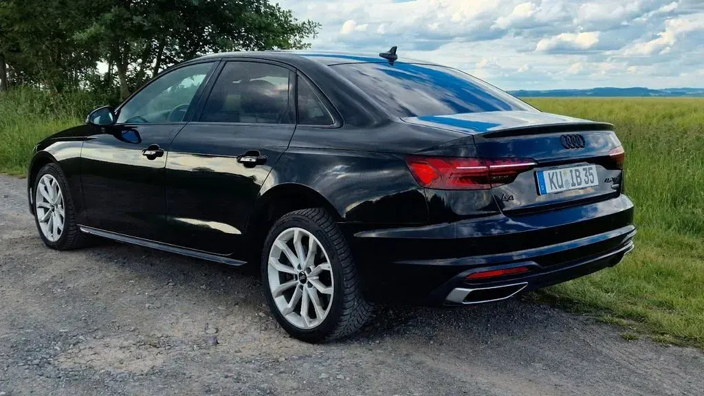 Gebraucht Audi A4 Advanced 231 PS (169 kW) 2020 Schwarz Limousine