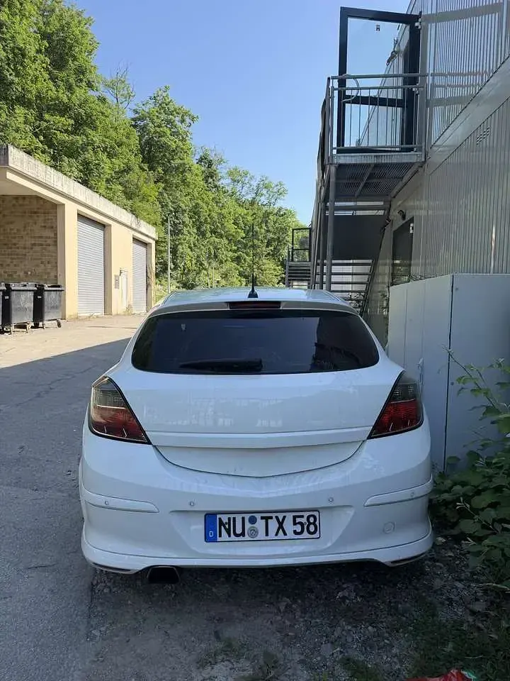 Używany Opel Astra Cabriolet 140 KM (102 kW) 2009 Kabriolet