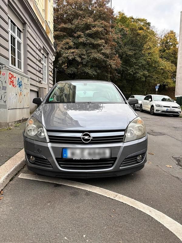 Grau Gebraucht 2004 Opel Astra Limousine | 500 € (Superpreis) - Bild 1/4