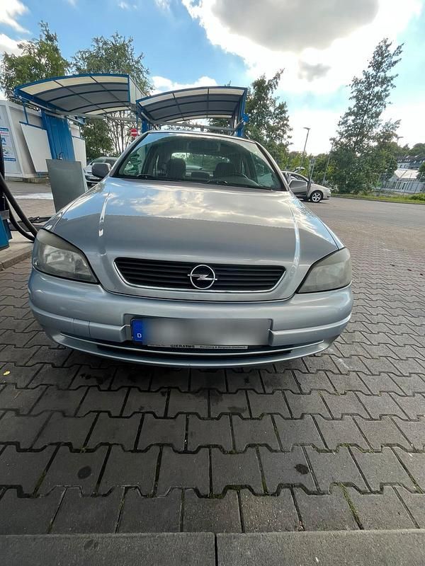 Grau Gebraucht 2002 Opel Astra | 1.500 € (Guter Preis) - Bild 1/4