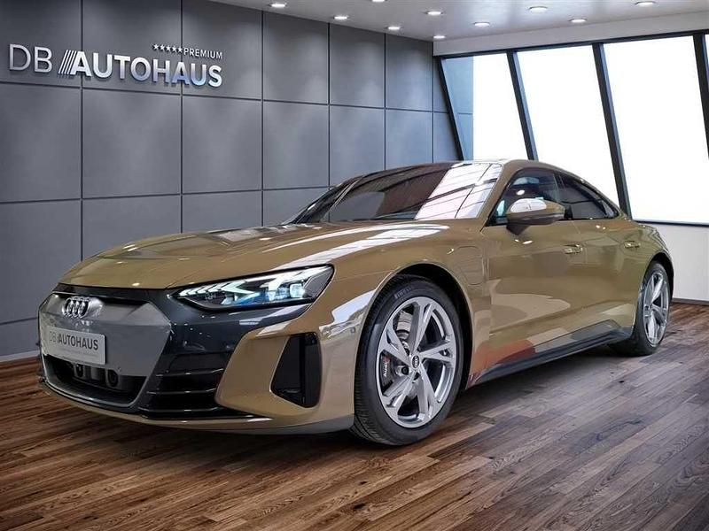 Grün Gebraucht 2022 Audi e-tron GT quattro Ambiente Limousine | 54.960 € (Guter Preis) - Bild 1/4