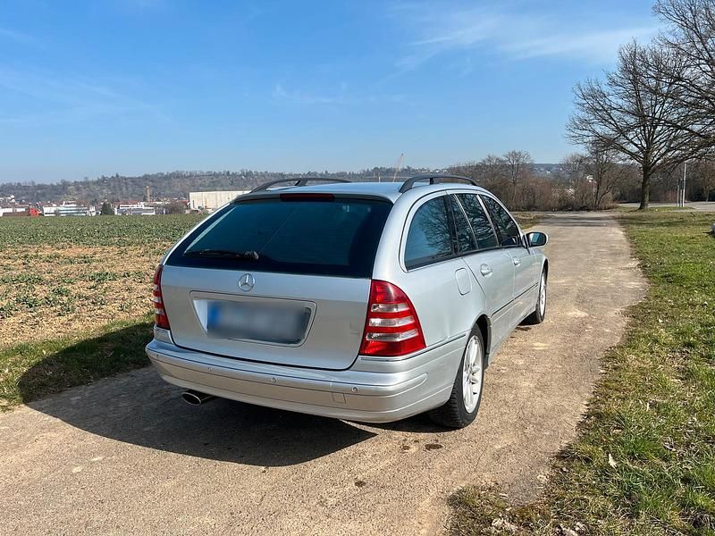 Gebraucht Mercedes C320 Avantgarde 218 PS (160 kW) 2005 Silber Kombi