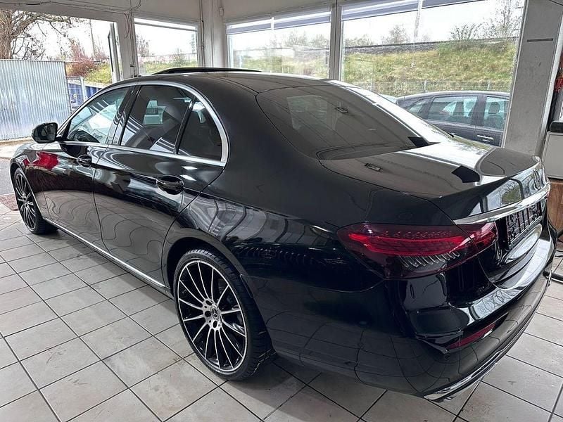Gebraucht Mercedes E200 Exclusive 197 PS (144 kW) 2021 Schwarz Limousine