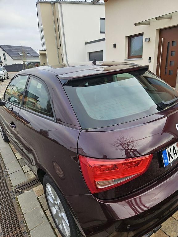 Gebraucht Audi A1 Ambition 122 PS (89 kW) 2011 Violet Kleinwagen