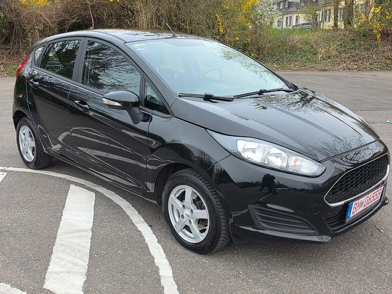 Gebraucht Ford Fiesta Trend 101 PS (74 kW) 2017 Schwarz Kleinwagen