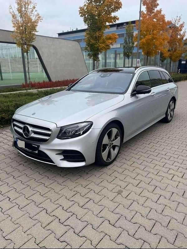 Gebraucht Mercedes E400 AMG line Plus 333 PS (244 kW) 2017 Silber Kombi