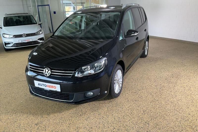 Schwarz Gebraucht 2014 VW Touran Cup Van / Kleinbus | 15.000 € (Teuer) - Bild 1/3