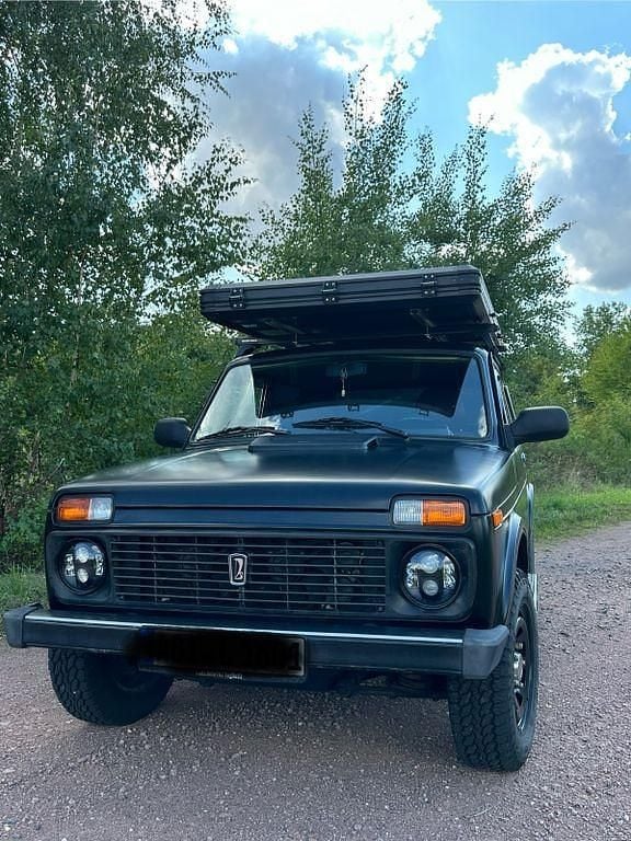 Schwarz Gebraucht 2014 Lada niva SUV | 5.800 € (Superpreis) - Bild 1/4