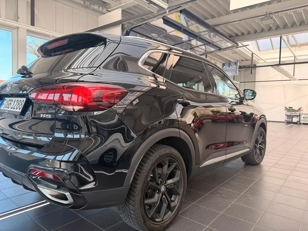 Gebraucht MG HS Comfort 162 PS (119 kW) 2023 Schwarz SUV