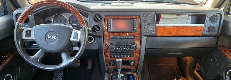 Second-hand Jeep Commander Limited 218 CP (160 kW) 2009 Negru SUV