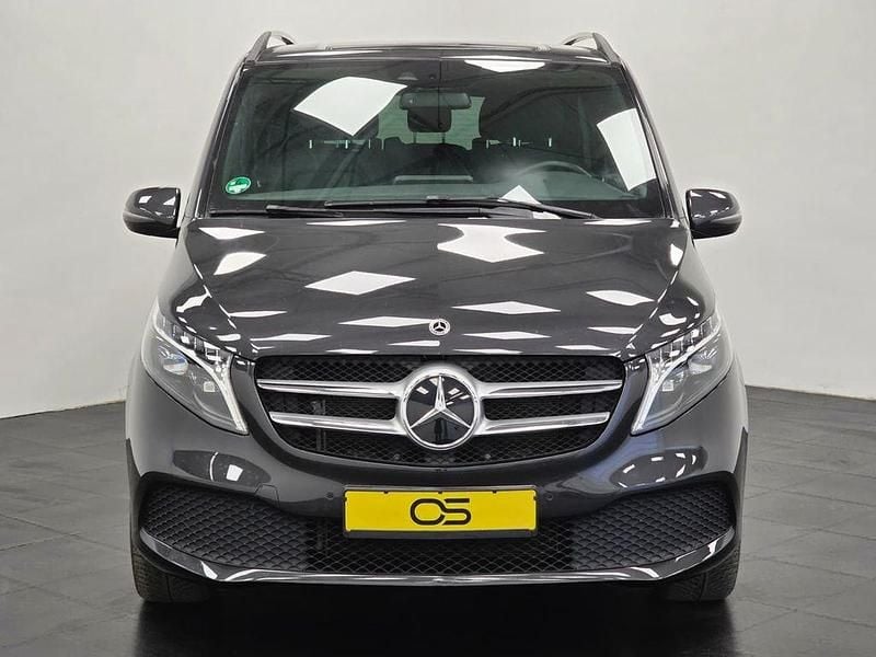 Gebraucht Mercedes V250 190 PS (139 kW) 2024 Grau Van / Kleinbus