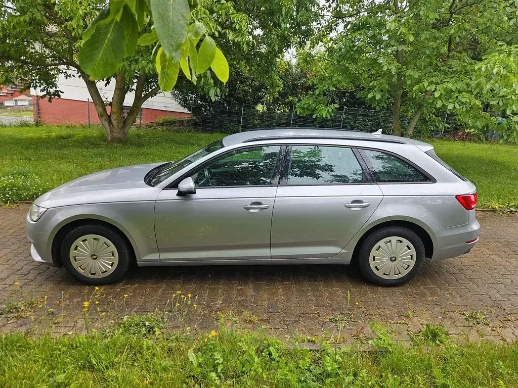 Gebraucht Audi A4 Sport 150 PS (110 kW) 2016 Silber Limousine