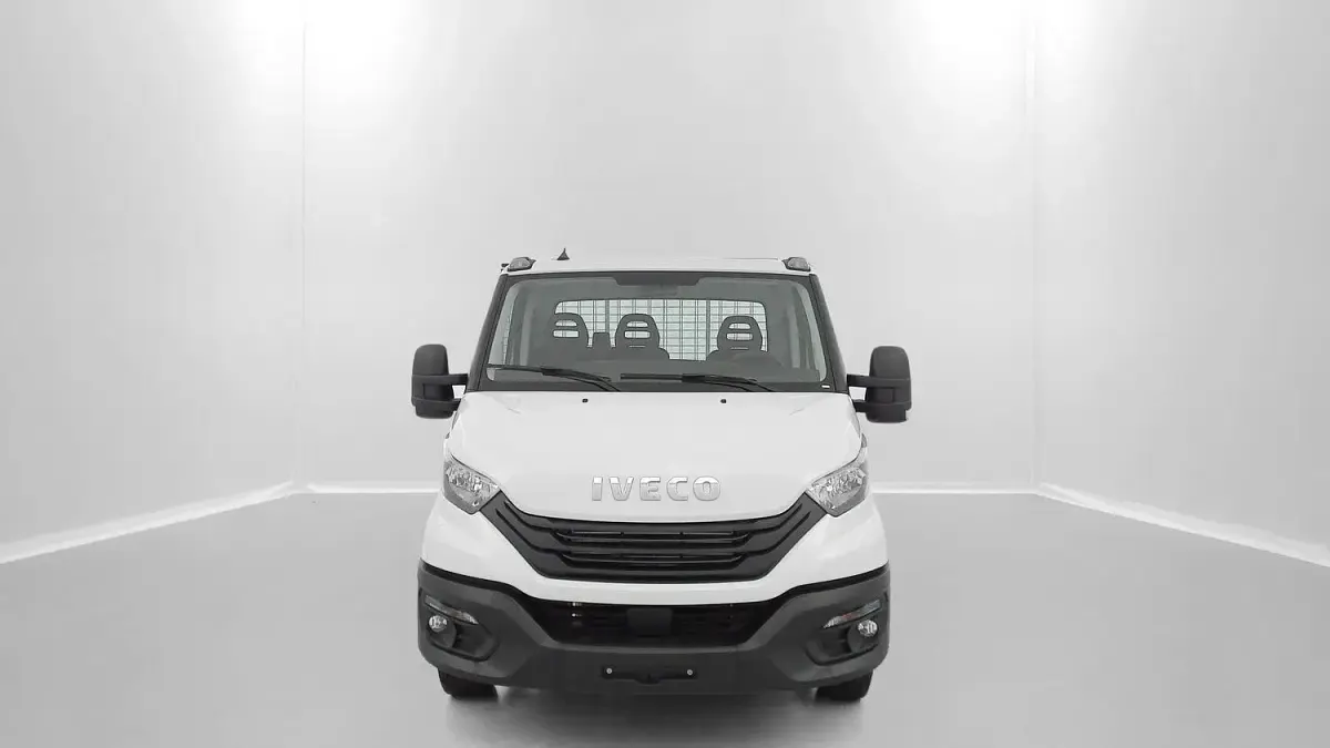 Nouă Iveco Daily 160 CP (117 kW) 2025 Alb Van
