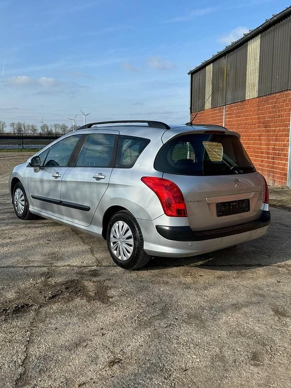 Gebraucht Peugeot 308 SW 111 PS (81 kW) 2012 Silber Kombi