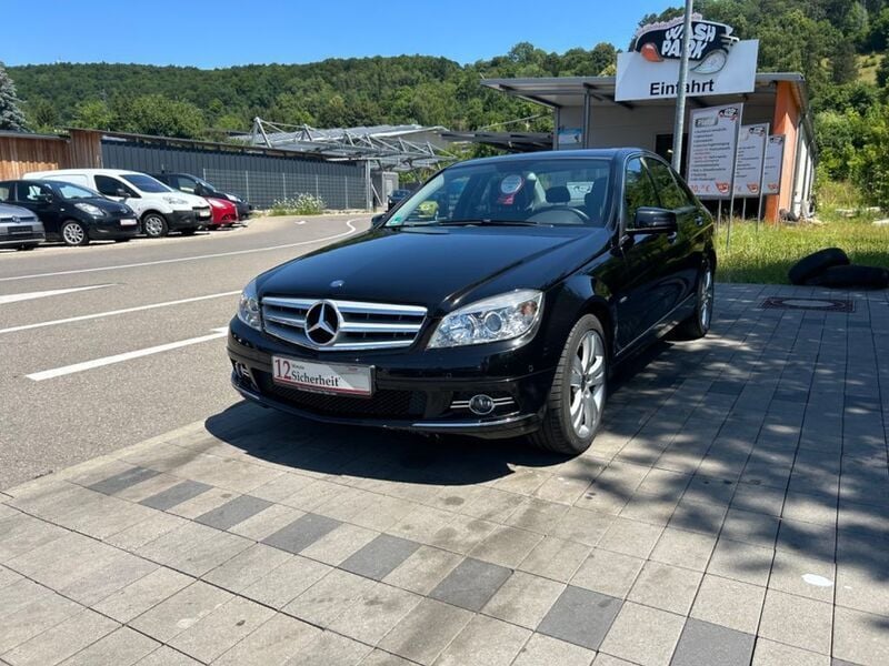 Schwarz Gebraucht 2008 Mercedes C180 Limousine | 7.999 € (Fairer Preis) - Bild 1/4