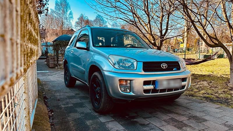 Gebraucht Toyota RAV4 125 PS (91 kW) 2001 Silber SUV
