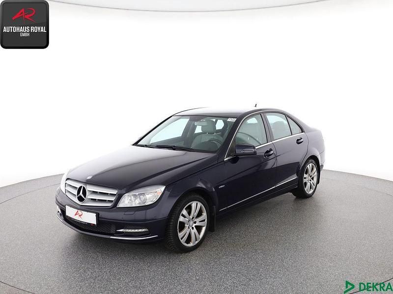 Blau Gebraucht 2010 Mercedes C180 Avantgarde Limousine | 9.380 € (Fairer Preis) - Bild 1/4