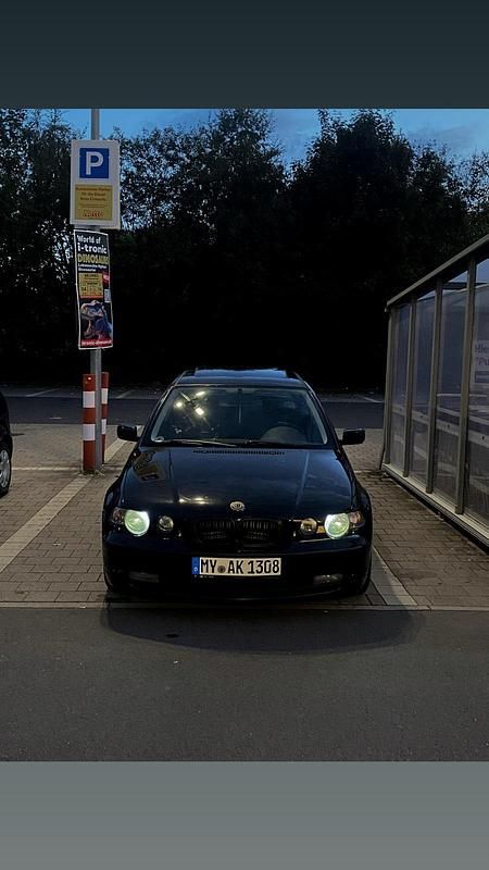 Schwarz Gebraucht 2003 BMW 318 Sport Line Coupé | 1.350 € (Superpreis) - Bild 1/4