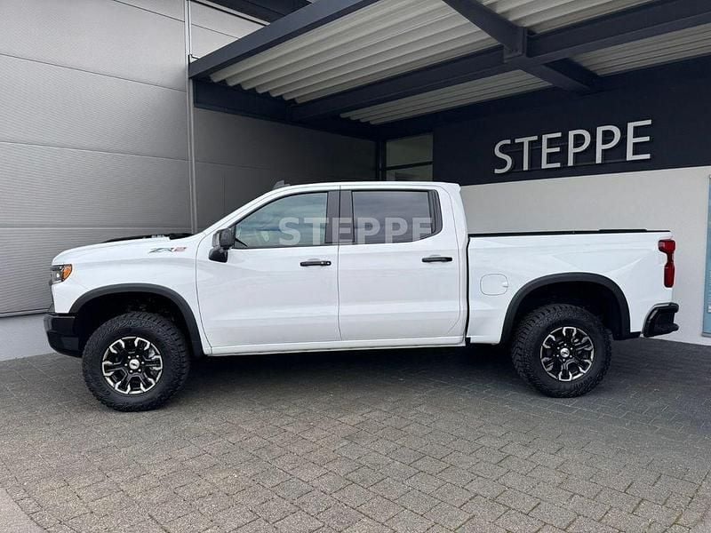 Neu Chevrolet Silverado 426 PS (313 kW) 2025 Weiß SUV