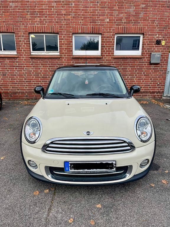 Weiß Gebraucht 2010 Mini Cooper Kleinwagen | 5.900 € (Fairer Preis) - Bild 1/4
