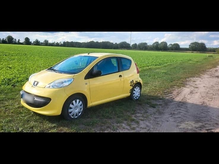Gebraucht Peugeot 107 50 PS (36 kW) 2006 Gelb Kleinwagen