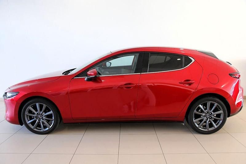 Gebraucht Mazda 3 Selection 122 PS (89 kW) 2020 Rot Limousine