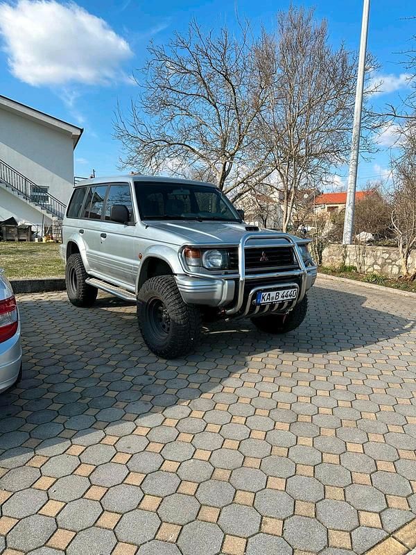 Silber Gebraucht 2000 Mitsubishi Pajero SUV | 20.000 € - Bild 1/4