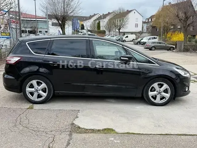 Gebraucht Ford S-MAX Titanium 180 PS (132 kW) 2016 Andere Van / Kleinbus